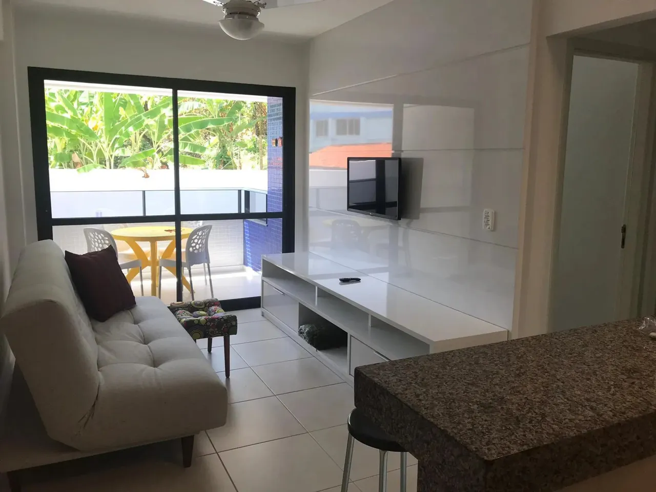 Lindo apto de 1/4, mobiliado em Ondina
