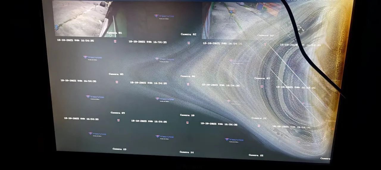 DVR com HD para 16 câmeras, vai de brinde duas câmeras simples. - Foto 2