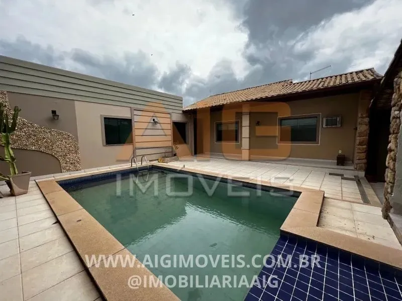 Casa 4 Quartos Suíte Piscina Churrasqueira Salão Jogos