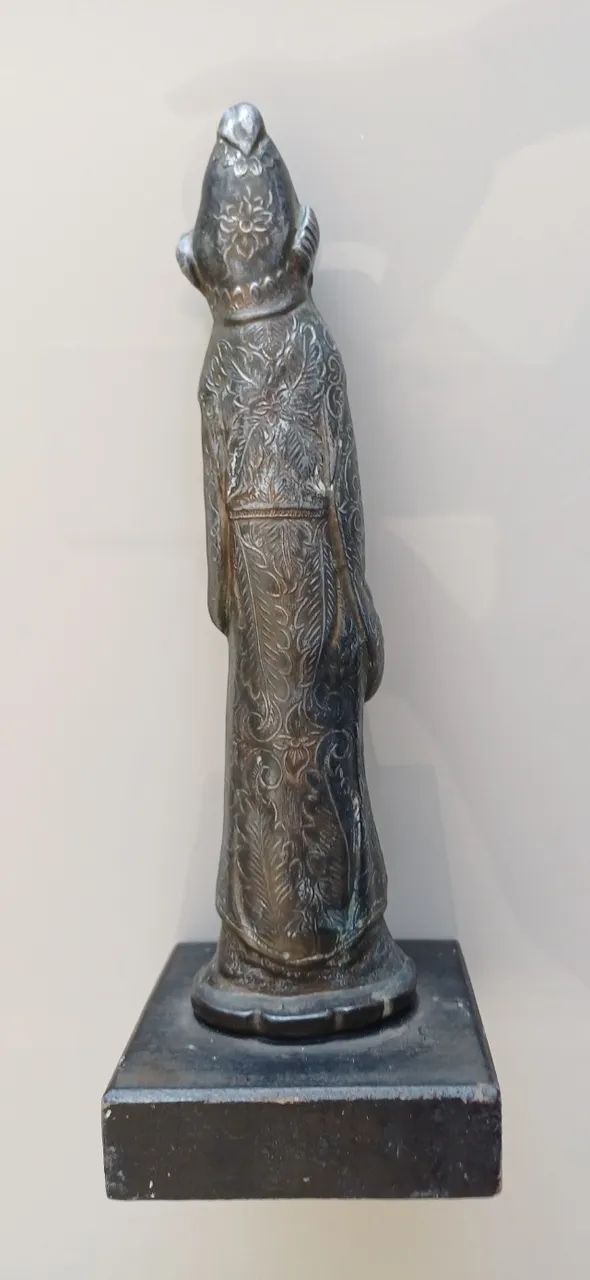 Antiga Estatueta Monge com Sabre - Foto 2