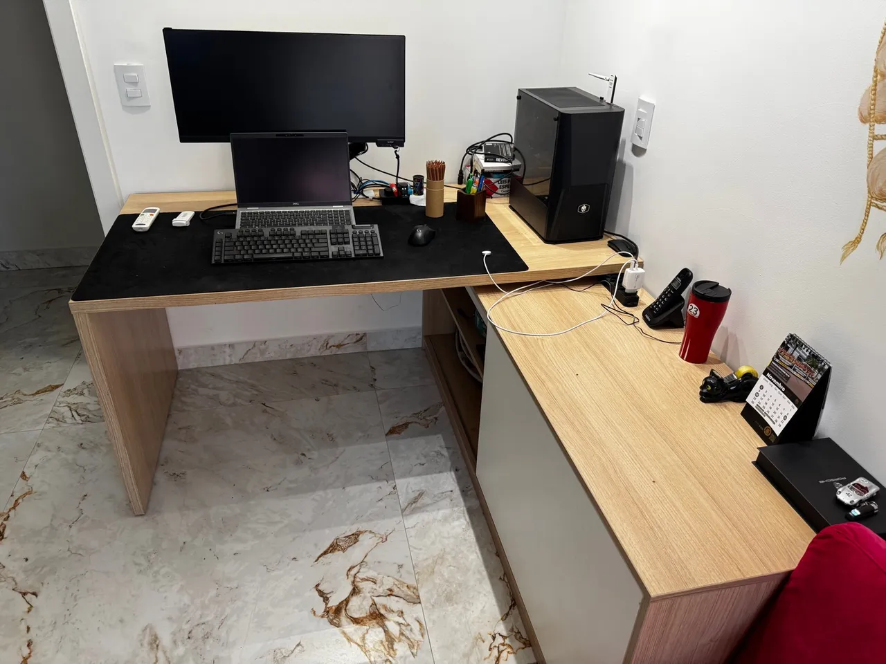 Mesa com balcão - Boss da TOKSTOK