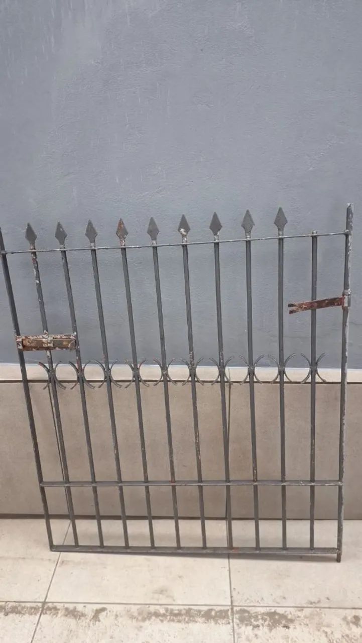Portão de ferro maciço 