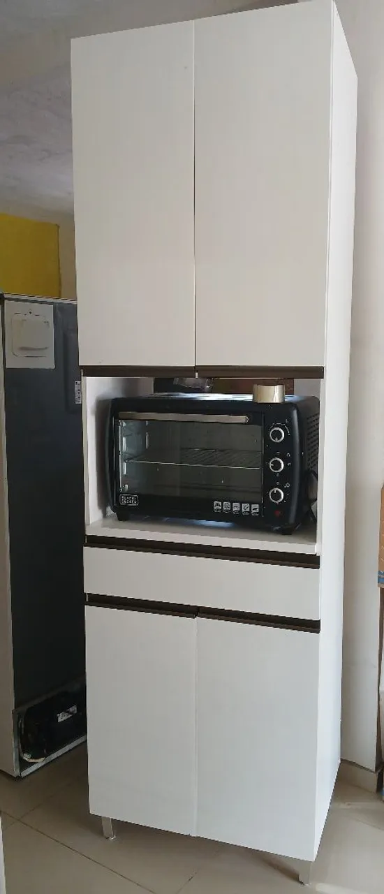 Armário de Cozinha bem grande (2.37 X 0.70 ). Faço a entrega *