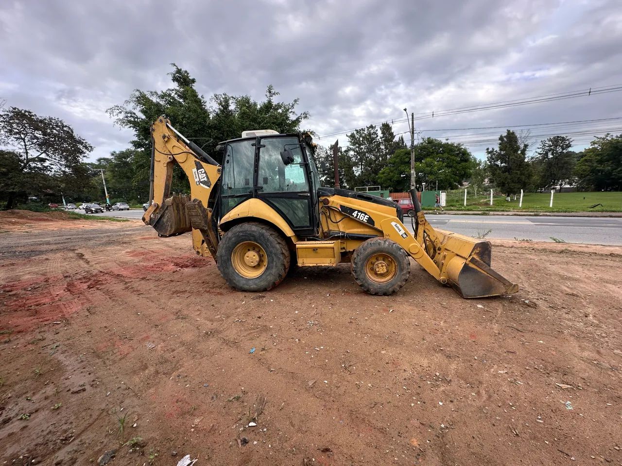 Retroescavadeira Caterpillar 416E 2014 4X4  - Foto 4