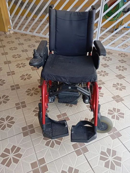 Cadeira de rodas eletrica  - Foto 2