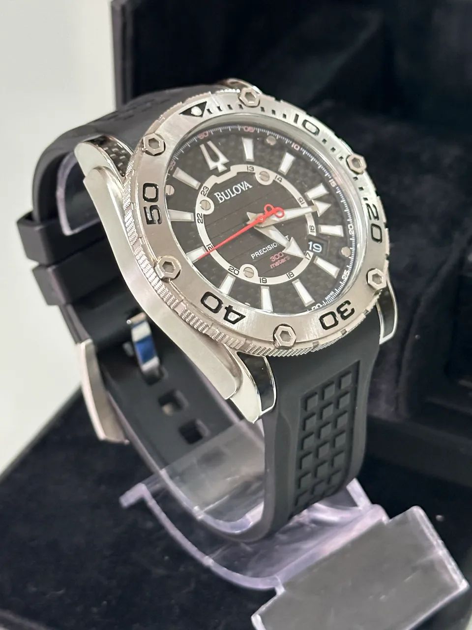 Relógio Bulova Precisionist preto carbono  - Foto 5