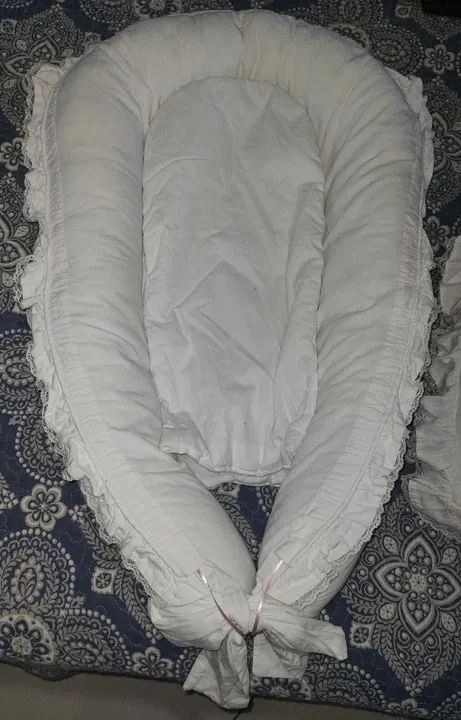 Travesseiro de Amamentação e Ninho Redutor com Renda  - Foto 4