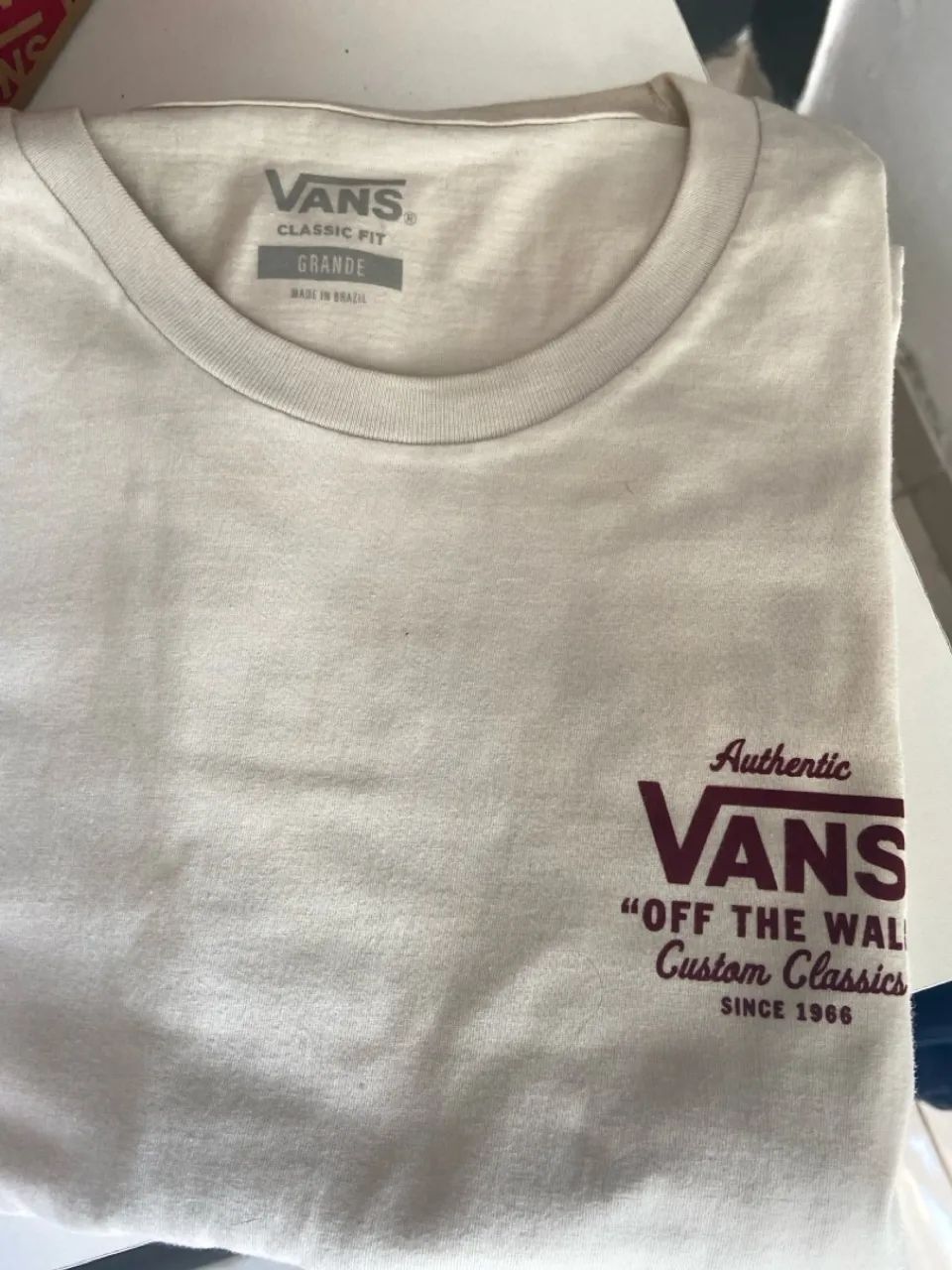 Camiseta Vans Authentic Off The Wall M/G serve os dois nova 
