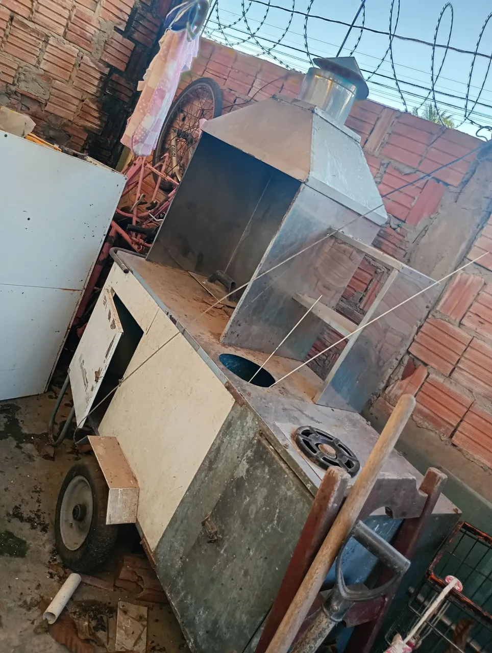 Carrinho pra ambulante de lanche usado semi-novo