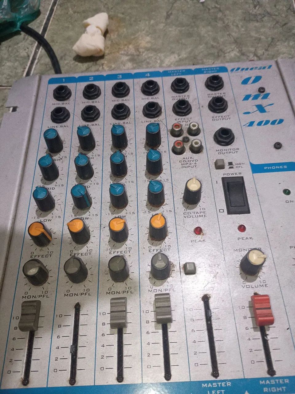 Mesa de som oneal funcionado