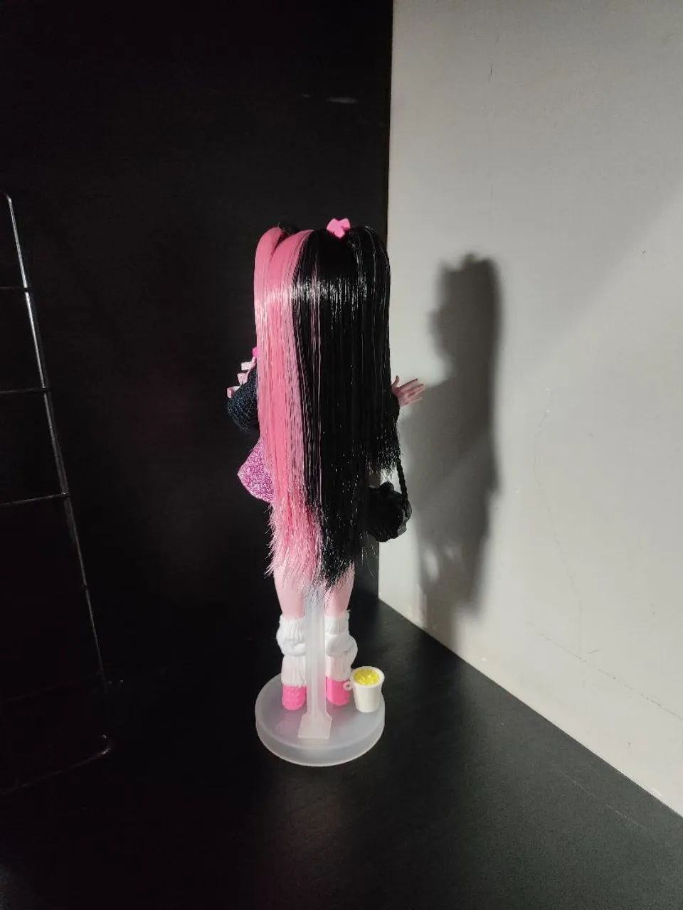 Boneca Monster High Draculaura Básica Core Refresh 2  - Foto 2