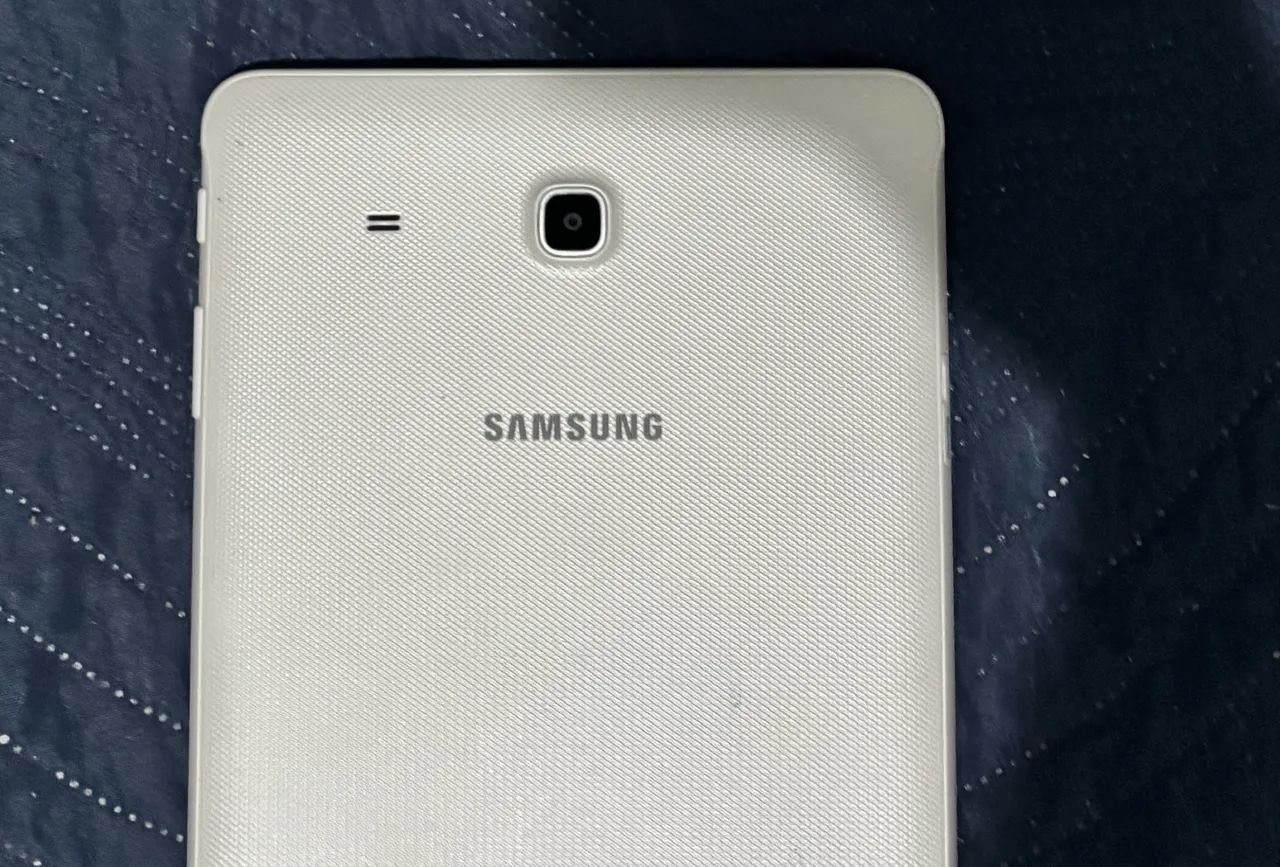 VENDE-SE Galaxy Tab E SM-T560 - Foto 2