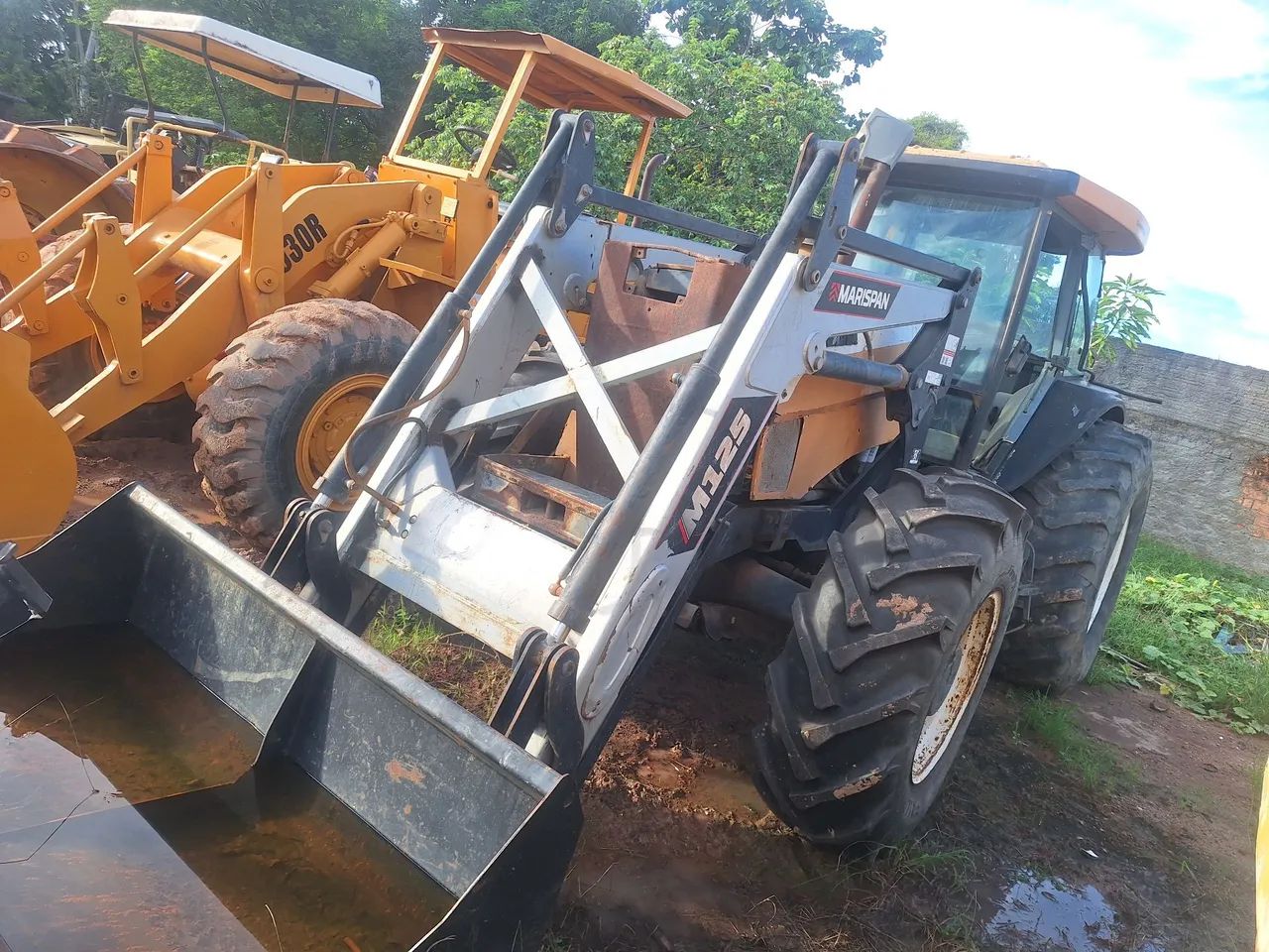 Vendo trator valtra bh 180 ano 2014 