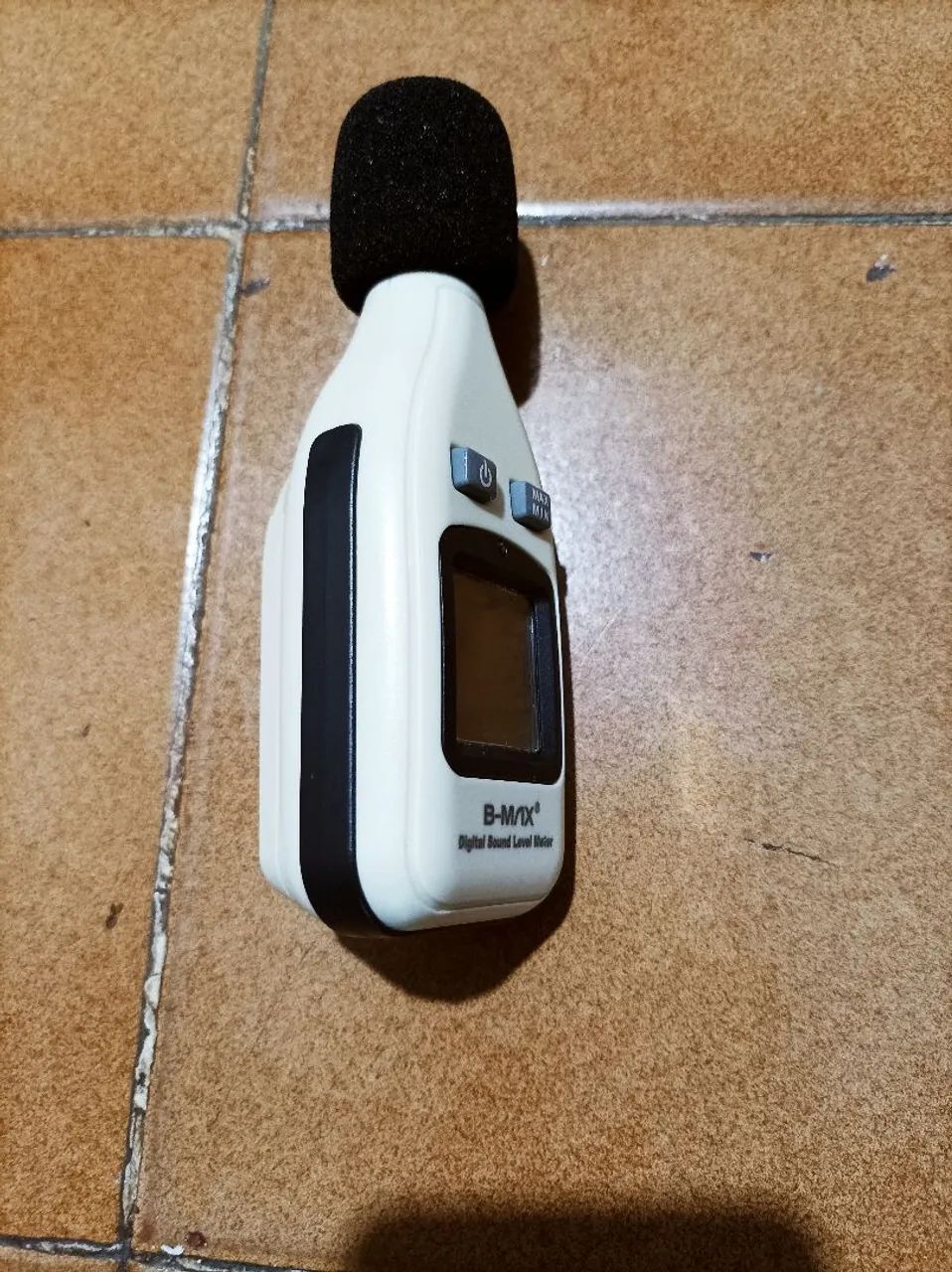 Decibelímetro Digital Profissional B-MAX - Medidor Ruído e Som - Foto 4