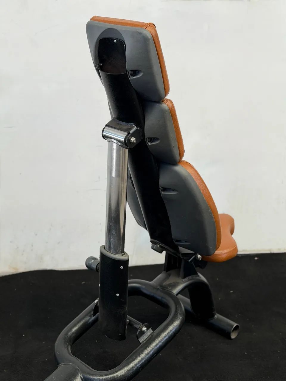 BANCO REGULÁVEL- MODELO TECHNOGYM - Foto 2