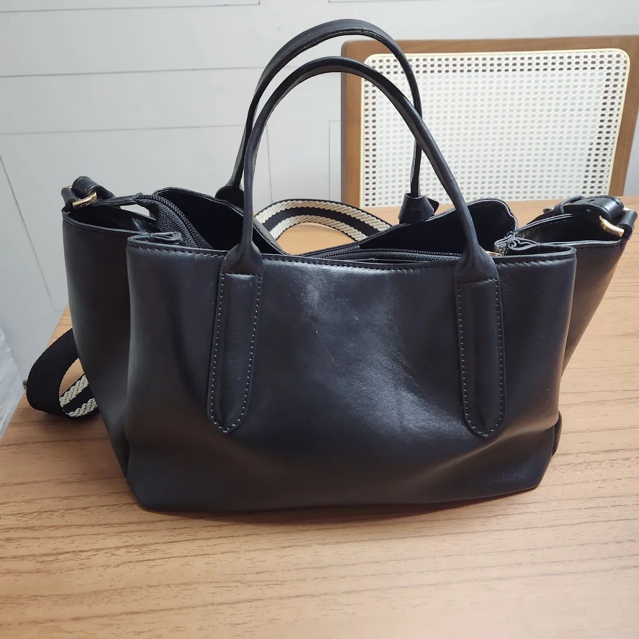 Bolsa Corello preta  - Foto 3