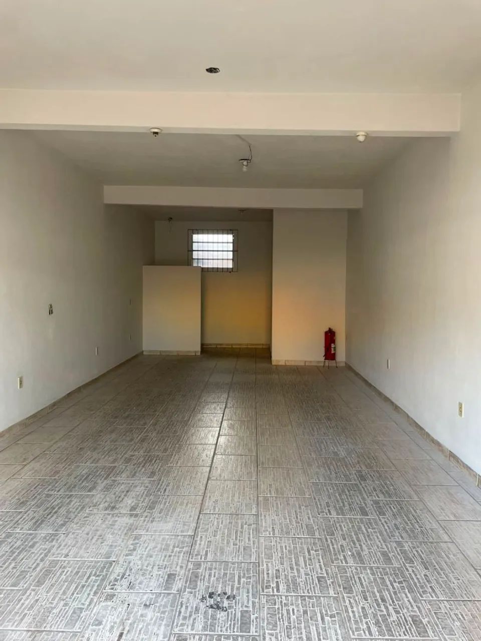 Loja em ótima localização na Glória 