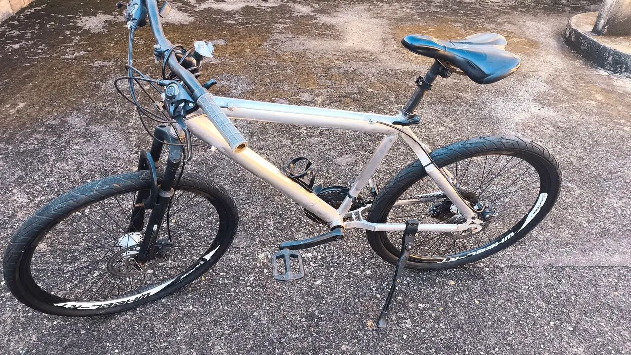 Bicicleta Aro 29 com Freio a Disco e Suspensão
