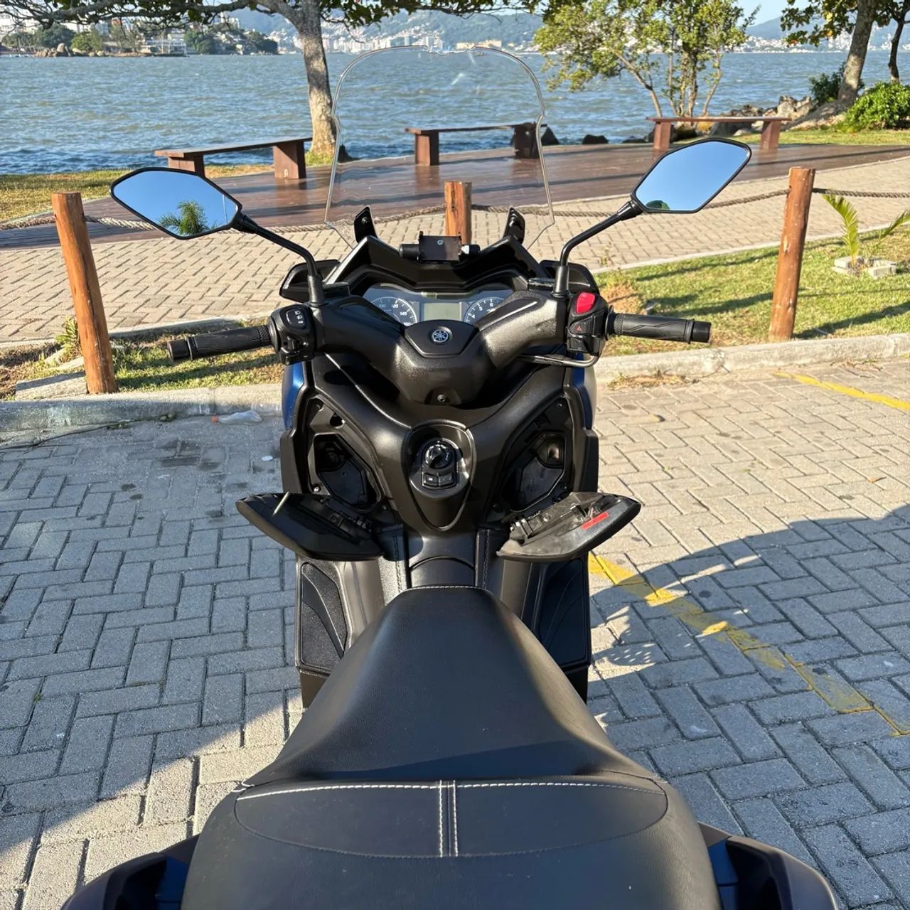 YAMAHA XMAX 250 ABS 2021 - Foto 4
