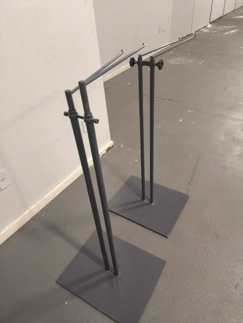 Vendo 2  pedestal  - Foto 2