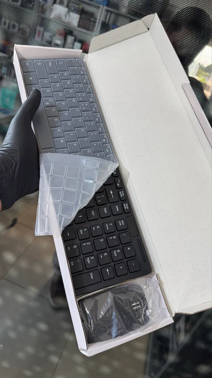 Kit teclado e mouse sem fio com proteção para as teclas - Foto 2