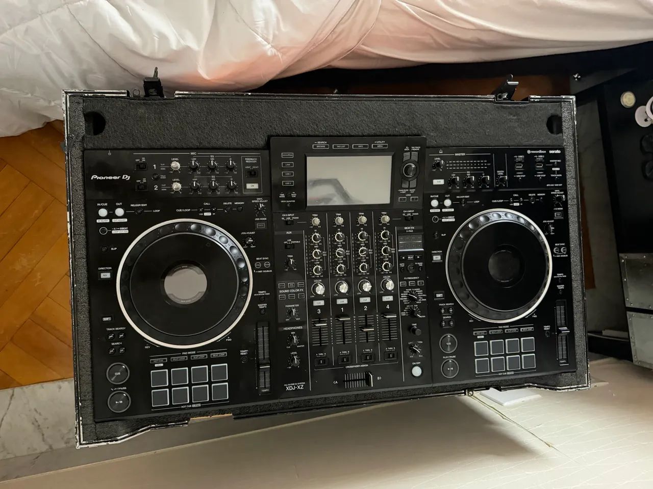 Pioneer XDJ-XZ perfeito estado com case
