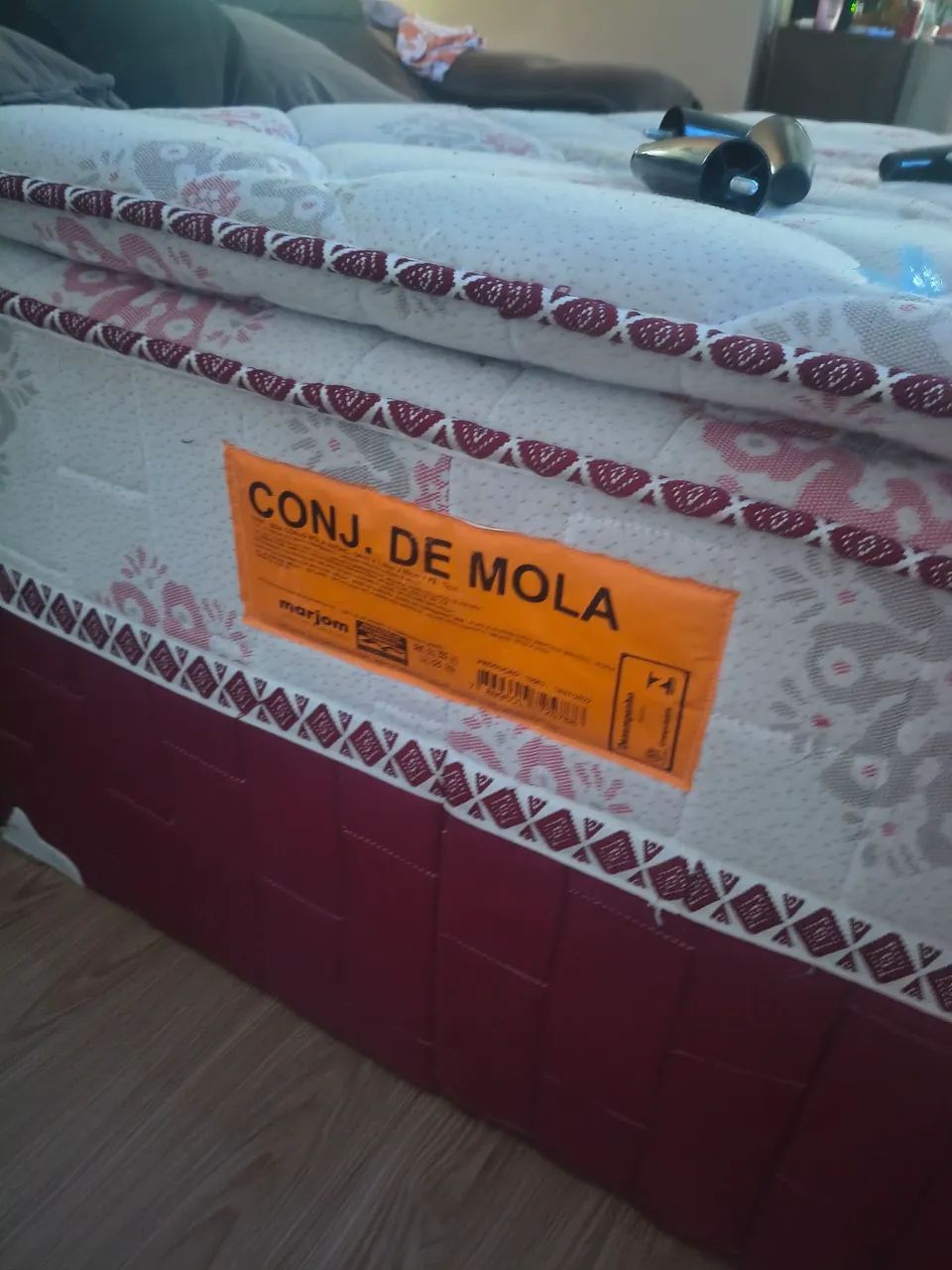 Cama de solteiro com molas ensacada semi nova  - Foto 2