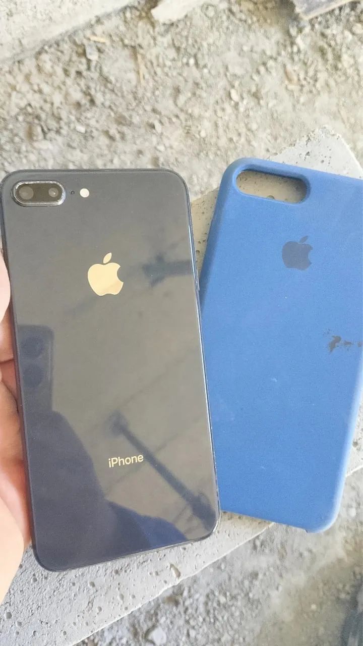 Vendo iPhone 8 Plus  - Foto 2