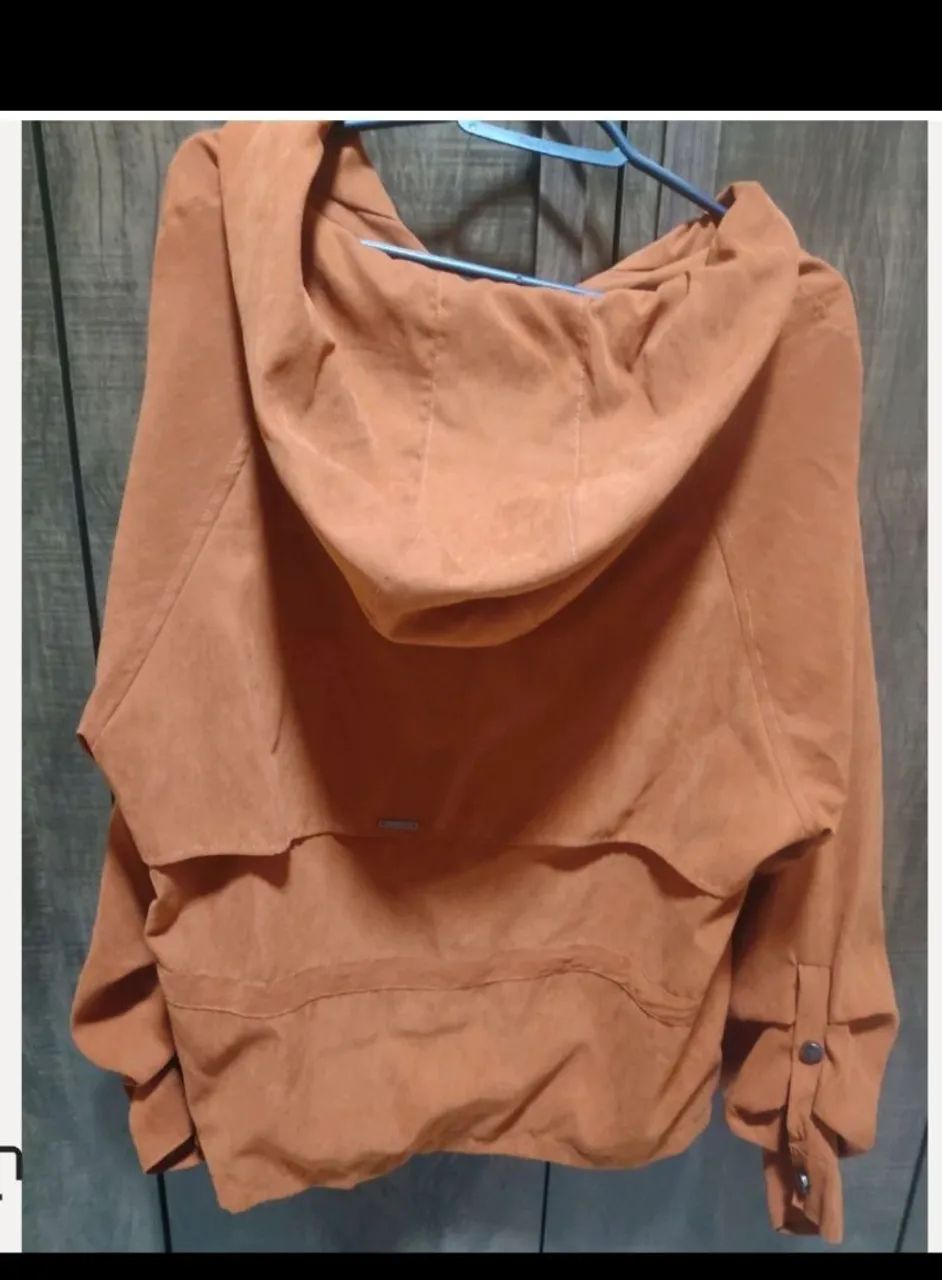 Blusa feminina cor terra com capuz - Foto 2