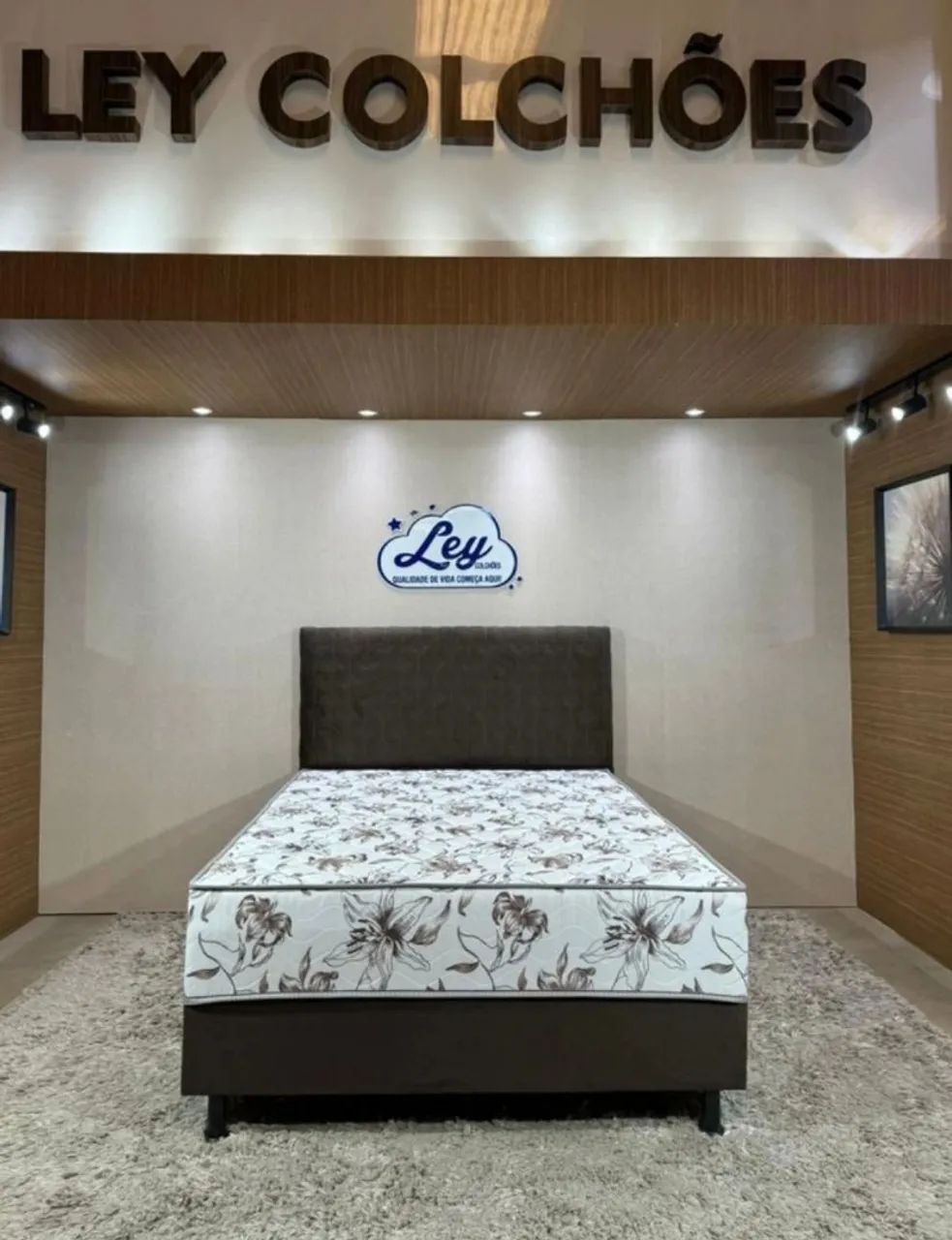 Cama casal Esmeralda 