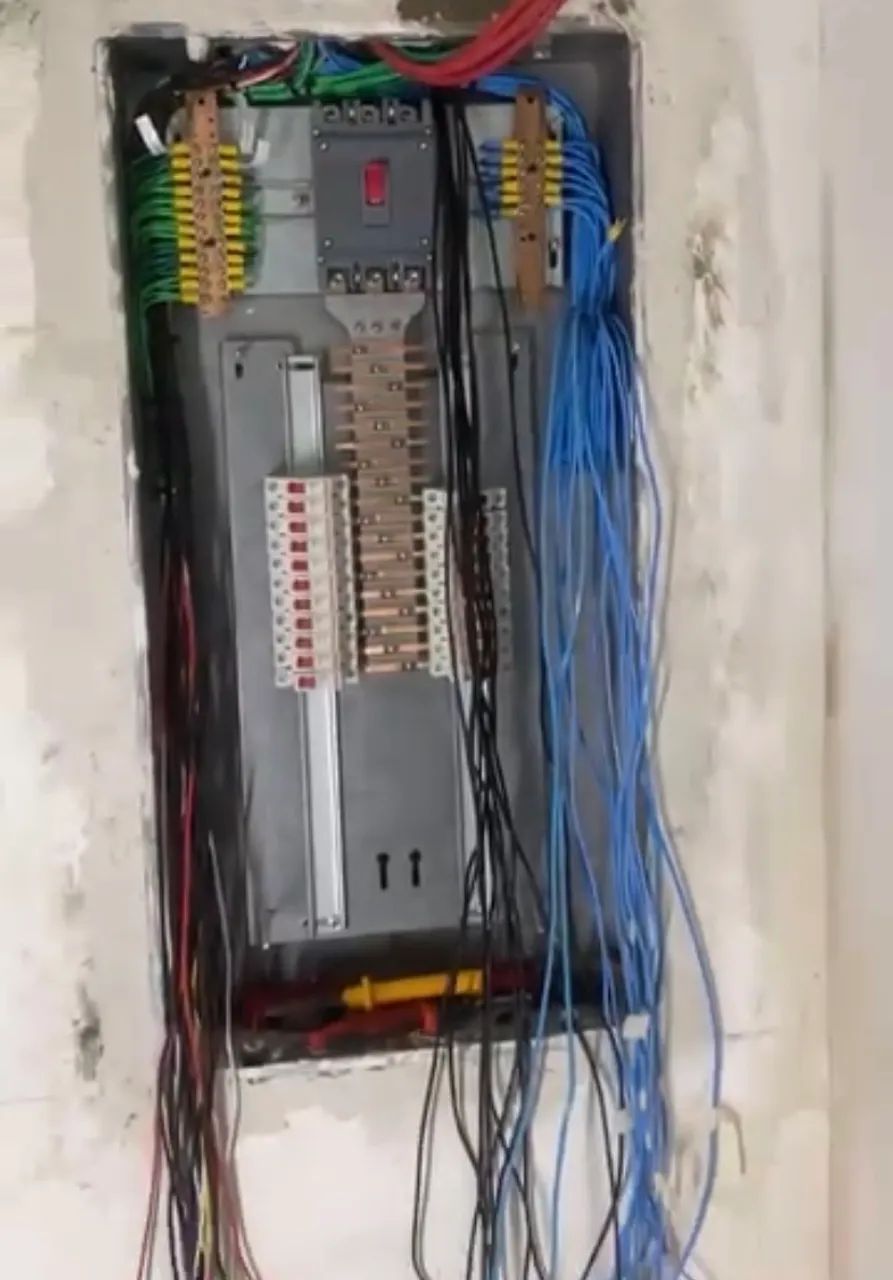 Eletricista disponível  - Foto 2