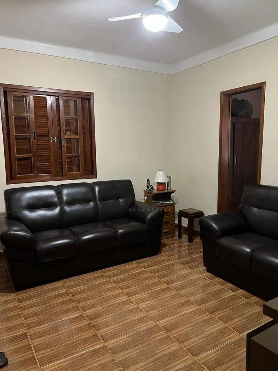 Casa ampla com garagem no Centro de São Gonçalo  2 Quartos e Anexo - Foto 5