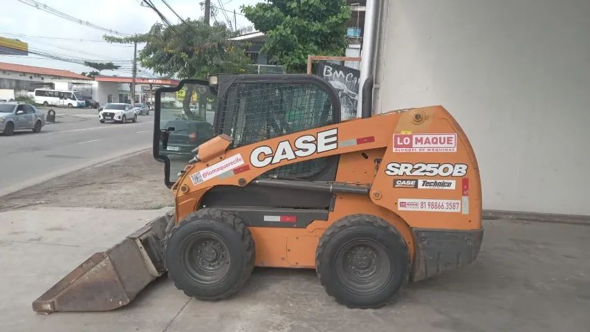 BOBCAT Mini carregadeira CASE SR250B - Foto 2