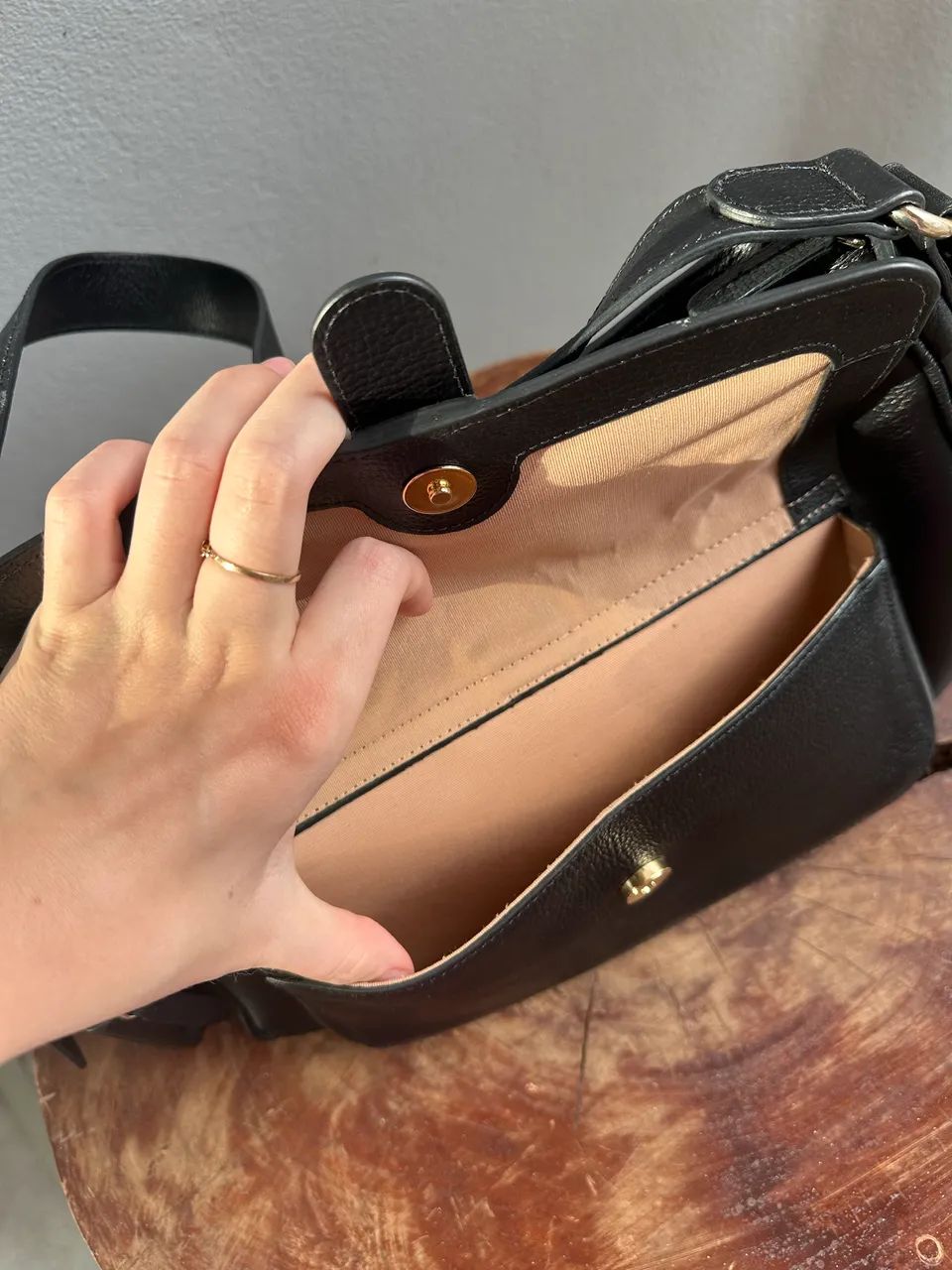 Bolsa em couro preta Jorge Bischoff  - Foto 3