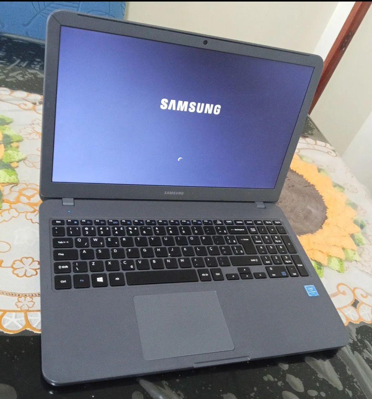 Notebook Samsung core i3 sétima geração conservado  - Foto 2