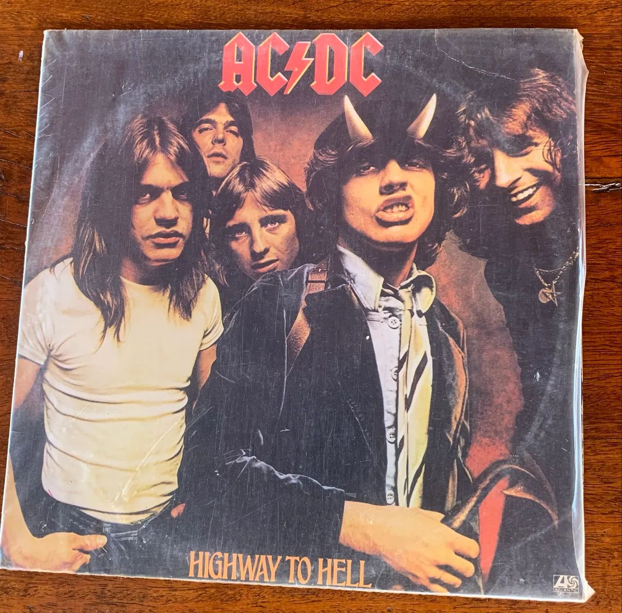 LP AC DC highway to hell ( Semi novo)