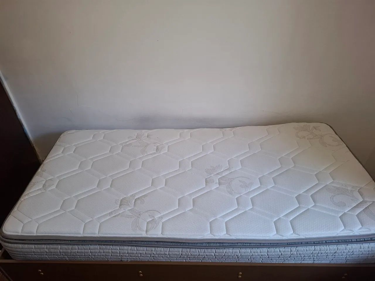 Cama de solteiro e colchão  - Foto 2