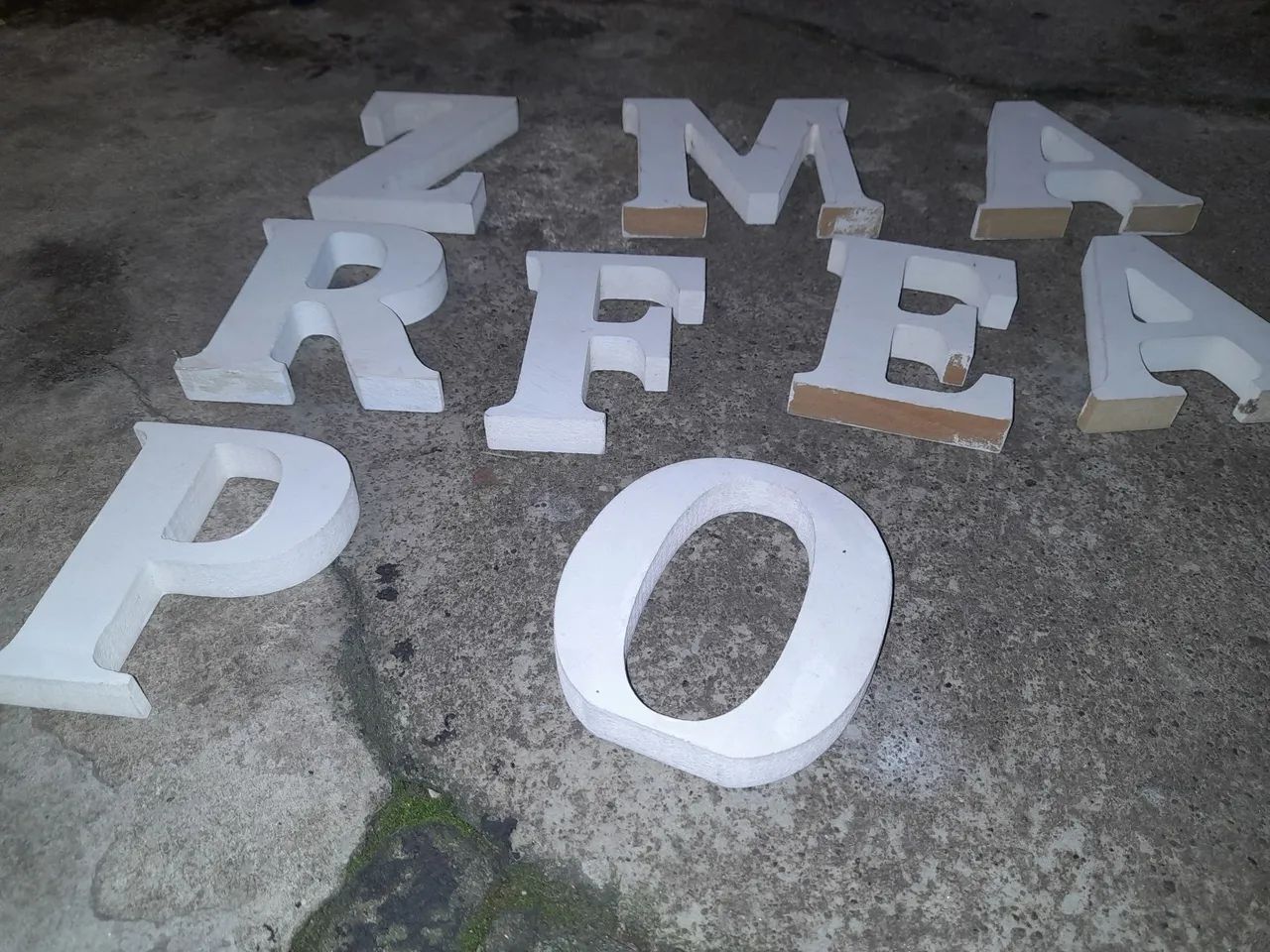 LETRAS PVC BRANCA CM 12 X 0,01 - Foto 2