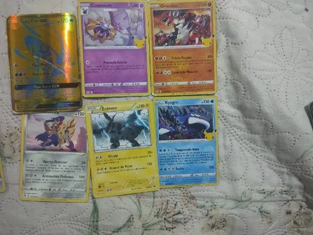 22 figurinhas raras de pokémon  - Foto 2