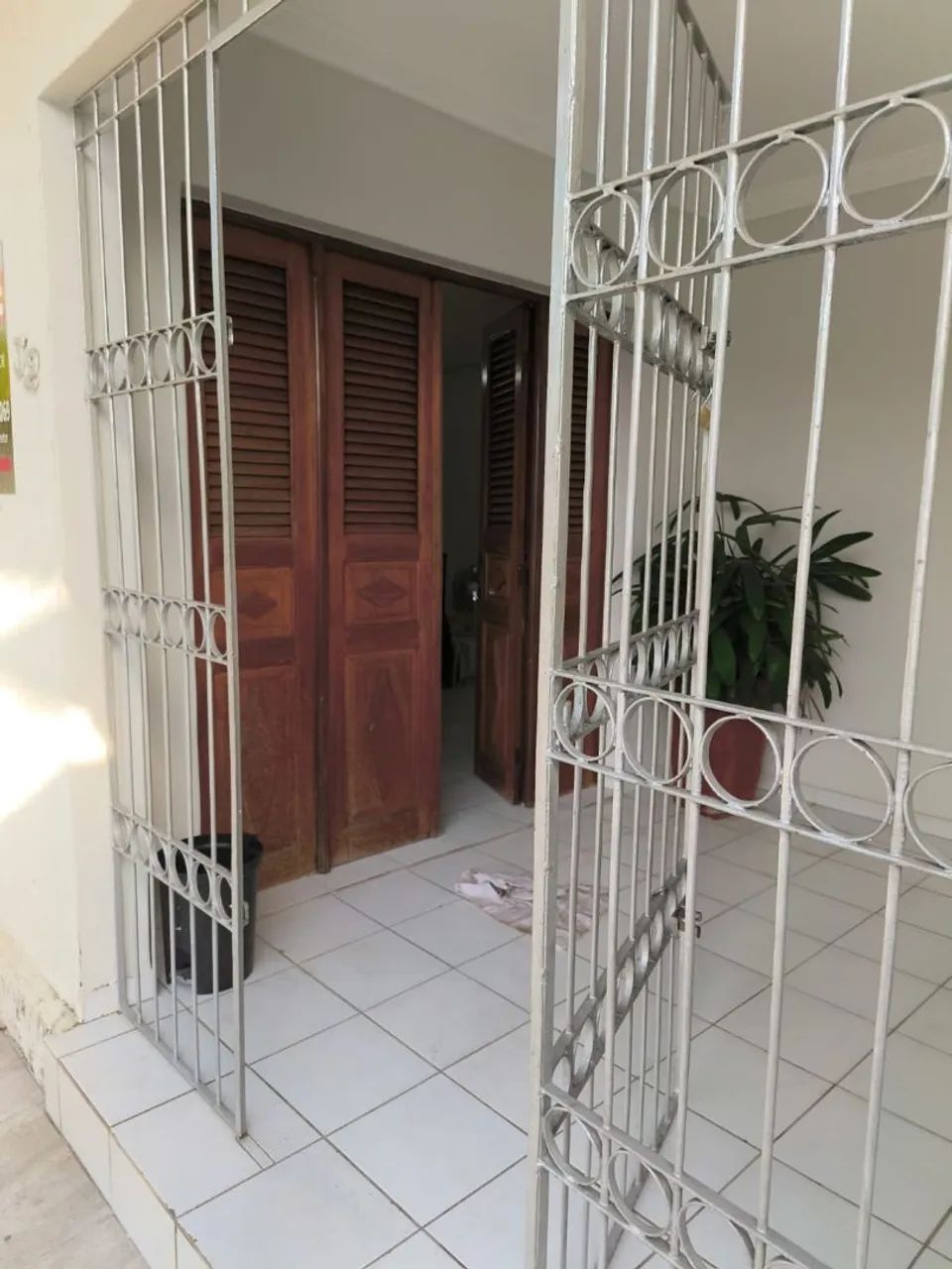 Vendo Casa com 04 quartos no Bairro dos Ipês  - Foto 2