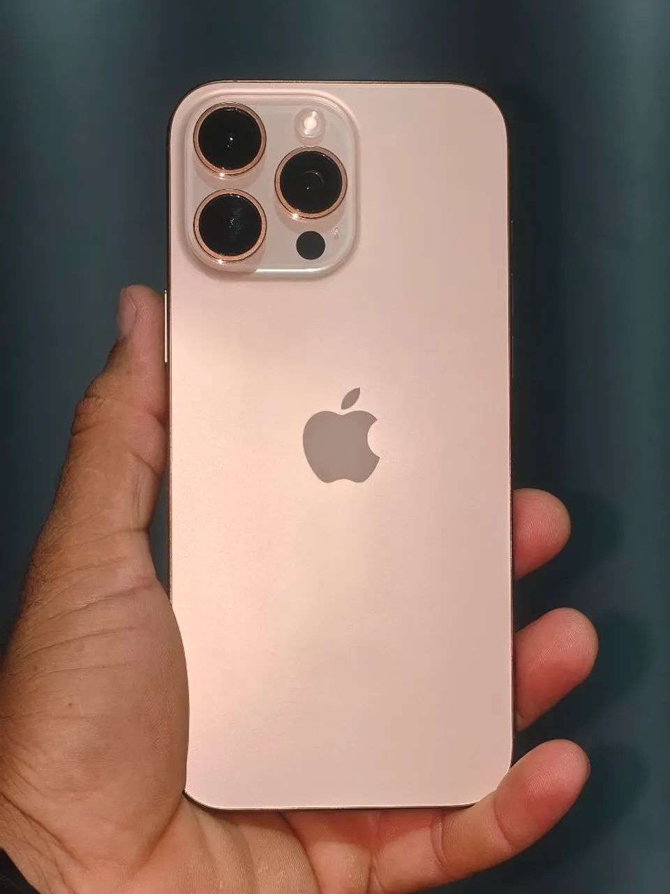 iPhone 16 pro Max 256 - Foto 2
