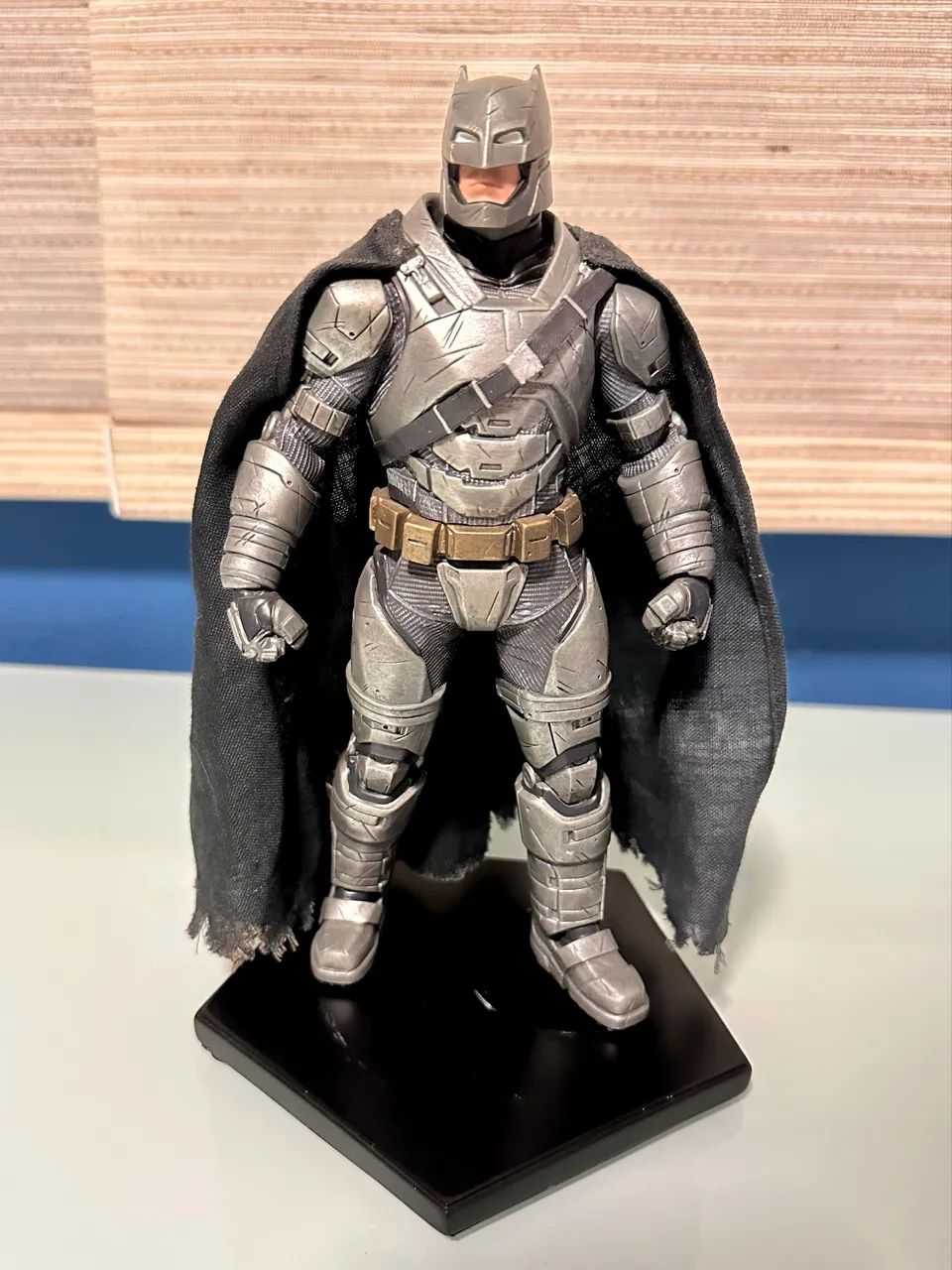 Estátua Armored Batman 1/10 Iron Studios