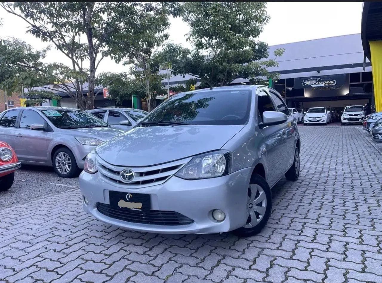 Toyota Etios ETIOS X 1.3 Flex 16V 5p Mec. 2015