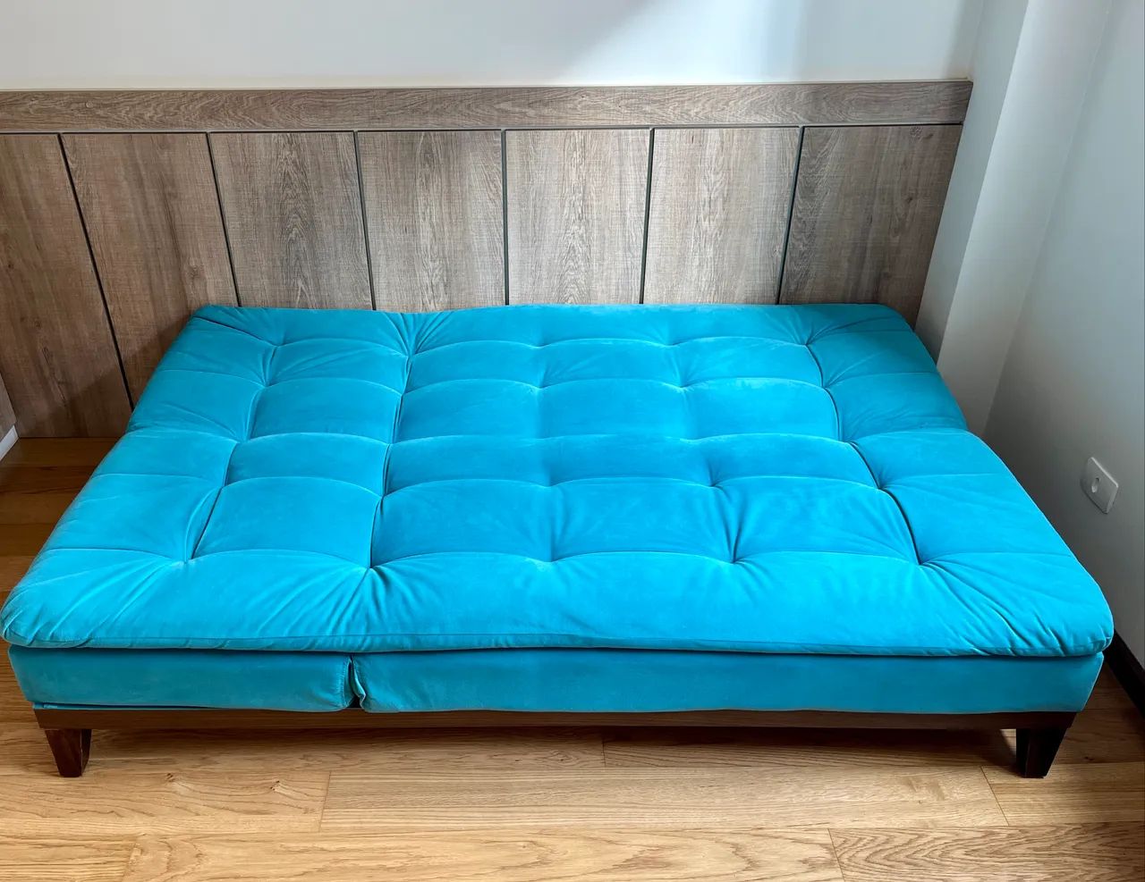 TORRO Sofá-Cama Casal 3 Lugares Premium Base e Pés de Madeira Suede Turquesa - Foto 3