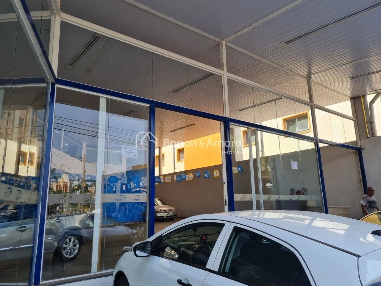 Prédio Comercial , amplo salão , em avenida , Jardim Guarani , em Campinas . - Foto 3