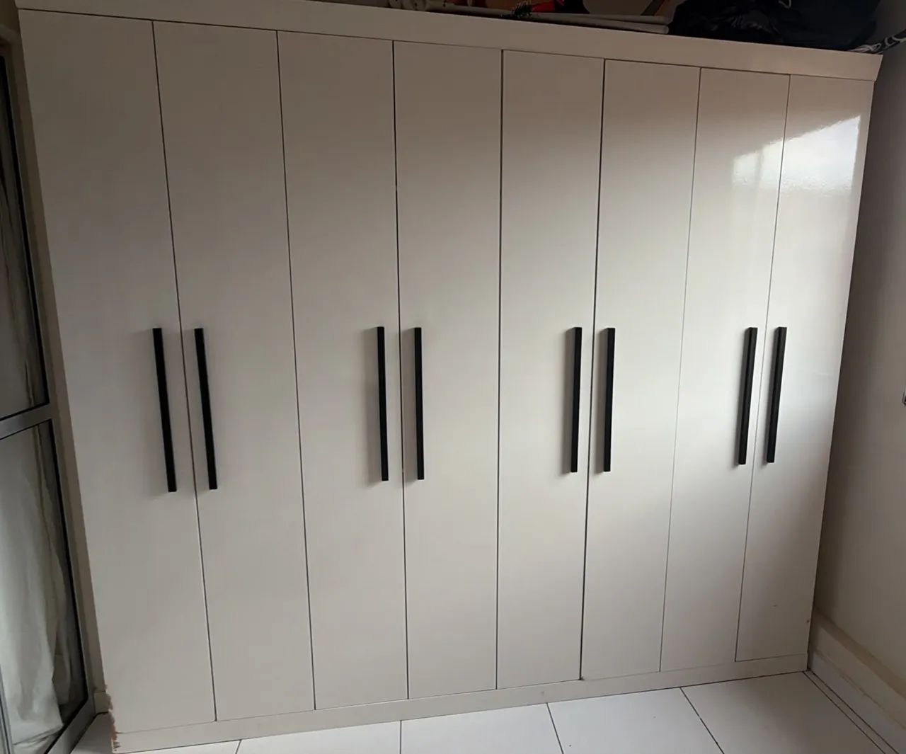 Guarda roupas 8 portas e 2 gavetas 