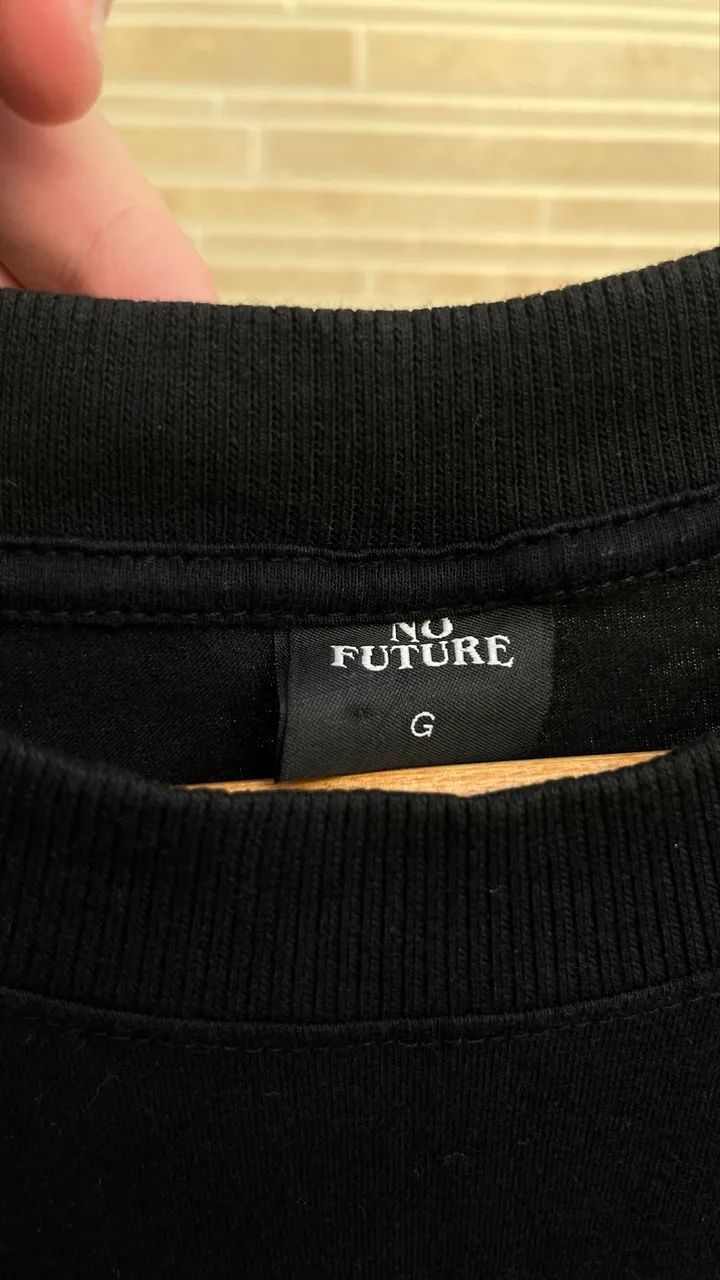 Camiseta boxy No Future preta  - Foto 4