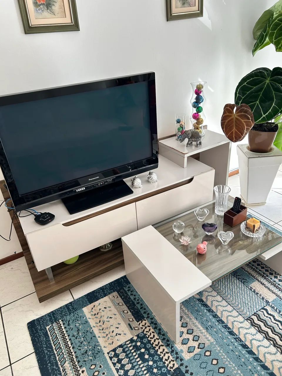 Vendo conjunto Rack e Mesa de Centro