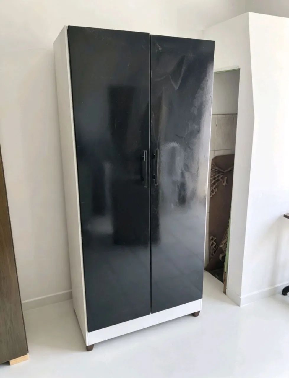 Guarda-roupa duas portas 