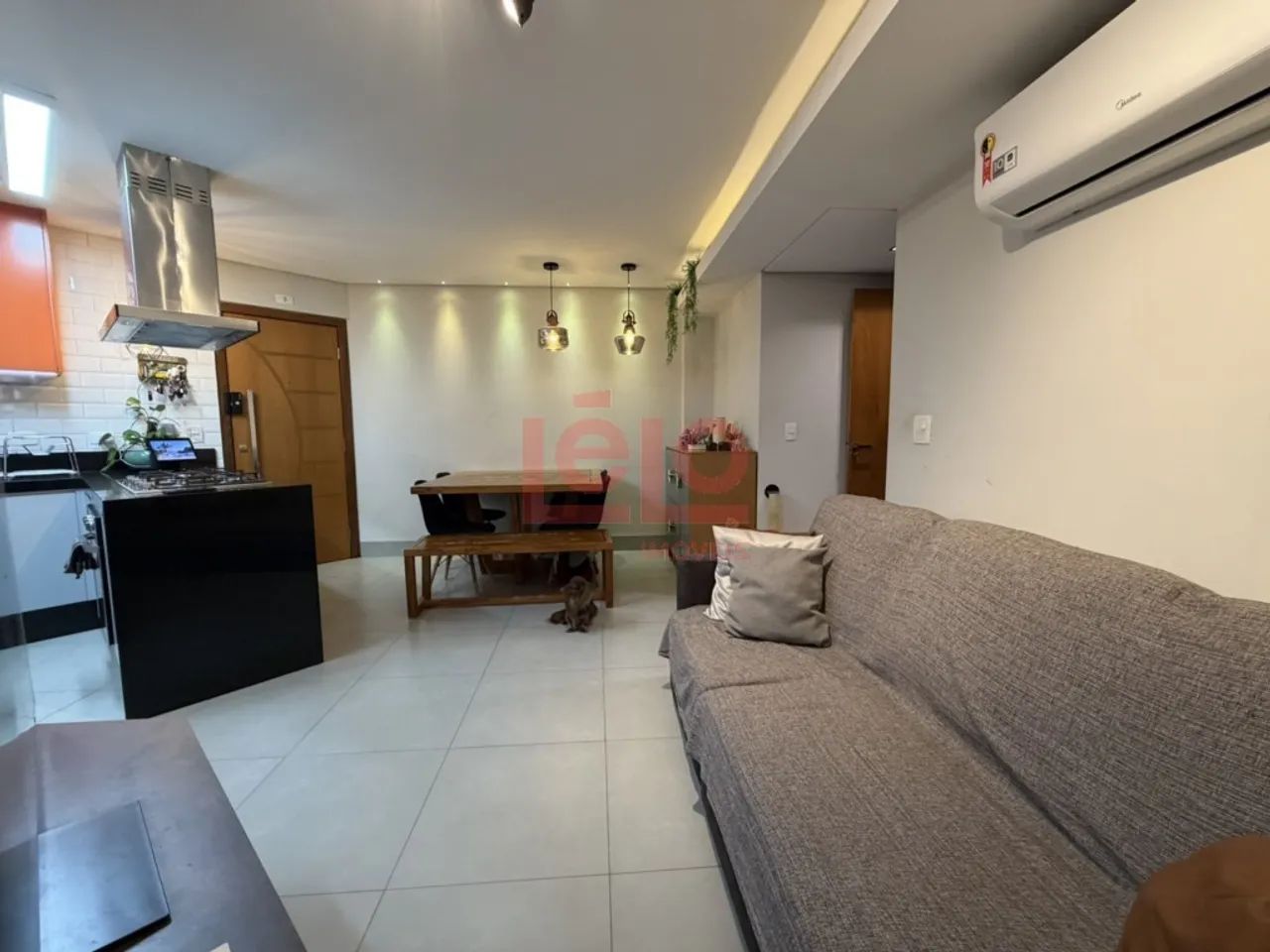 Apartamento MOBILIADO à Venda no Novo Centro de Maringá. - Foto 4
